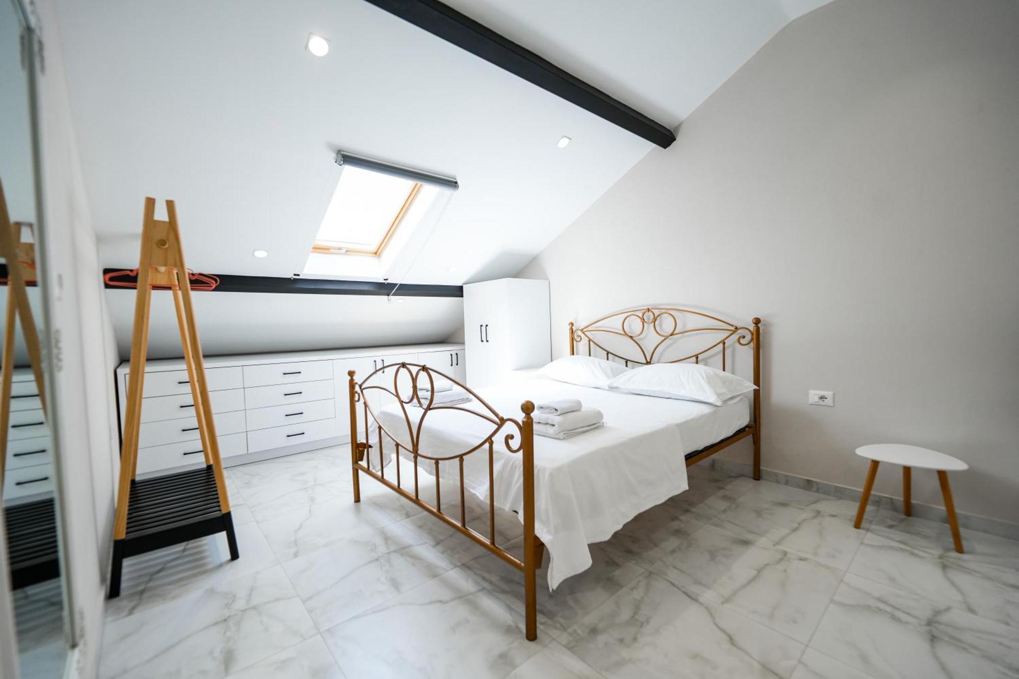 City Center Hideout - Studio Apartment Tiran Dış mekan fotoğraf