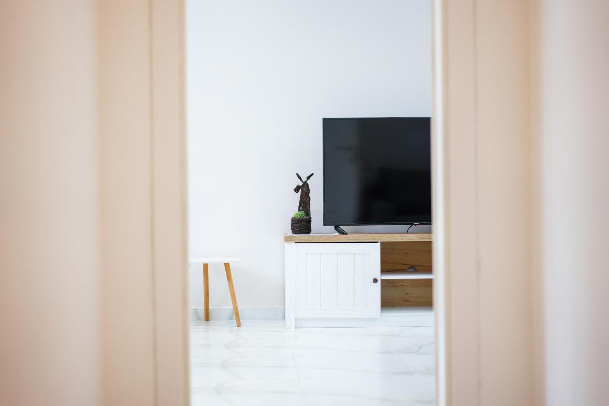City Center Hideout - Studio Apartment Tiran Dış mekan fotoğraf